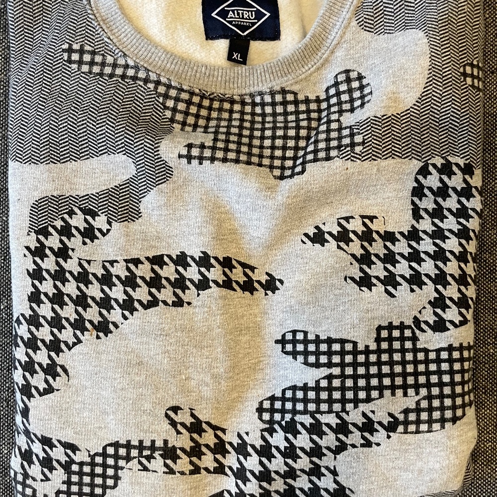 Altru mens camo sweatshirt